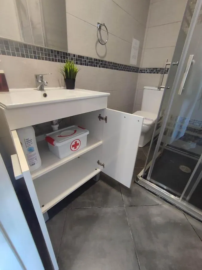 Casa Zoe - Apartamentos En Suite Budha - Buenas Vibras! Edificio #Lasnaciones Benalmádena 0*,  Espanha