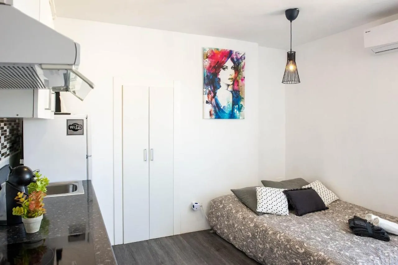 Casa Zoe - Apartamentos En Suite Budha - Buenas Vibras! Edificio #Lasnaciones Benalmádena