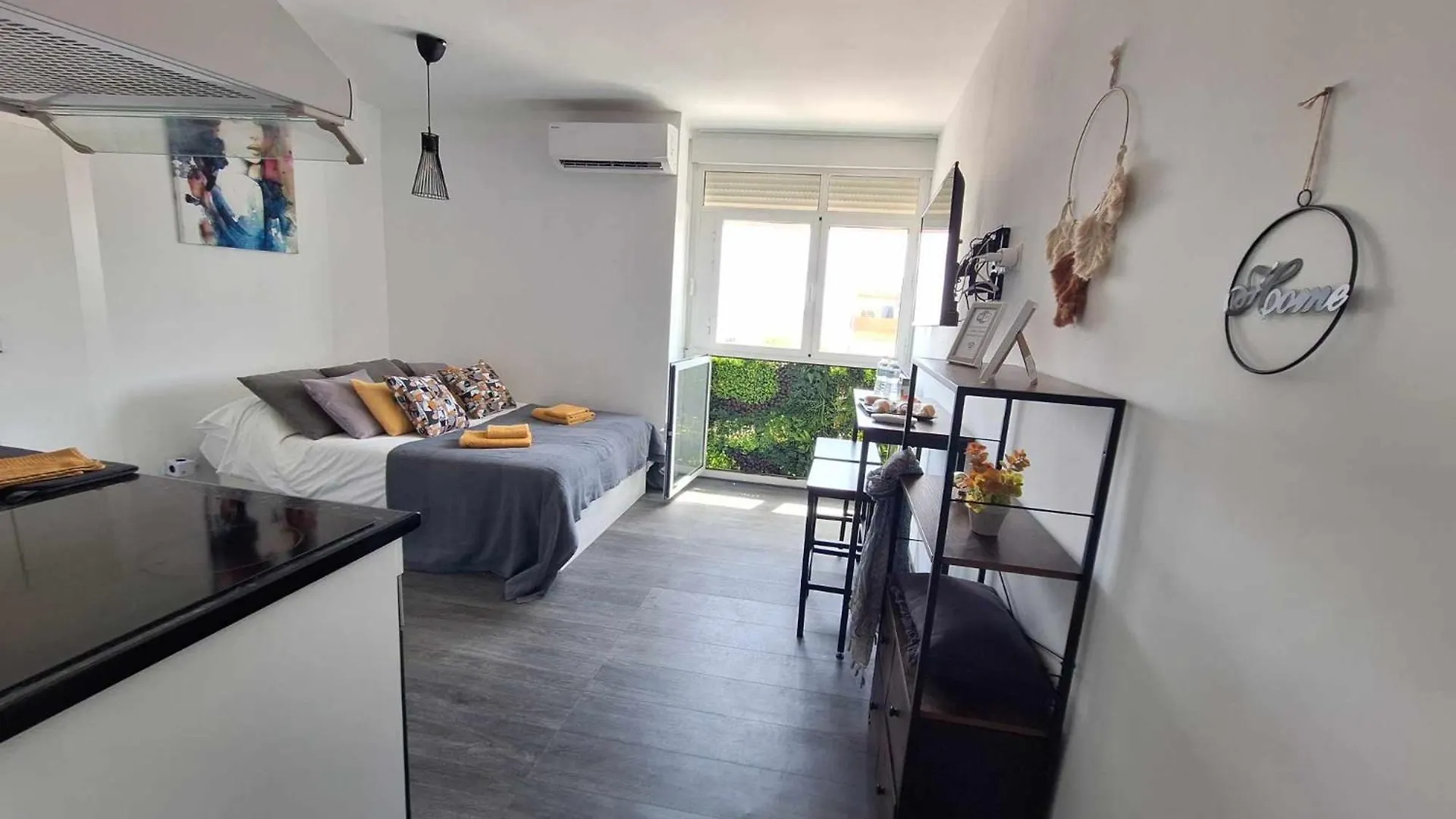Casa Zoe - Apartamentos En Suite Budha - Buenas Vibras! Edificio #Lasnaciones Benalmádena