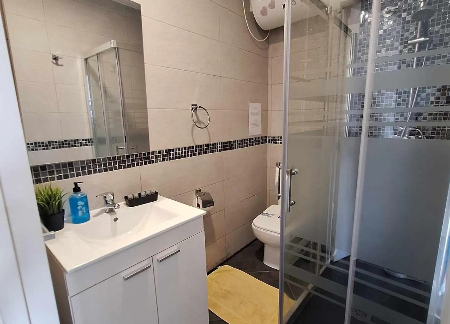 Casa Zoe - Apartamentos En Suite Budha - Buenas Vibras! Edificio #Lasnaciones Benalmádena Espanha
