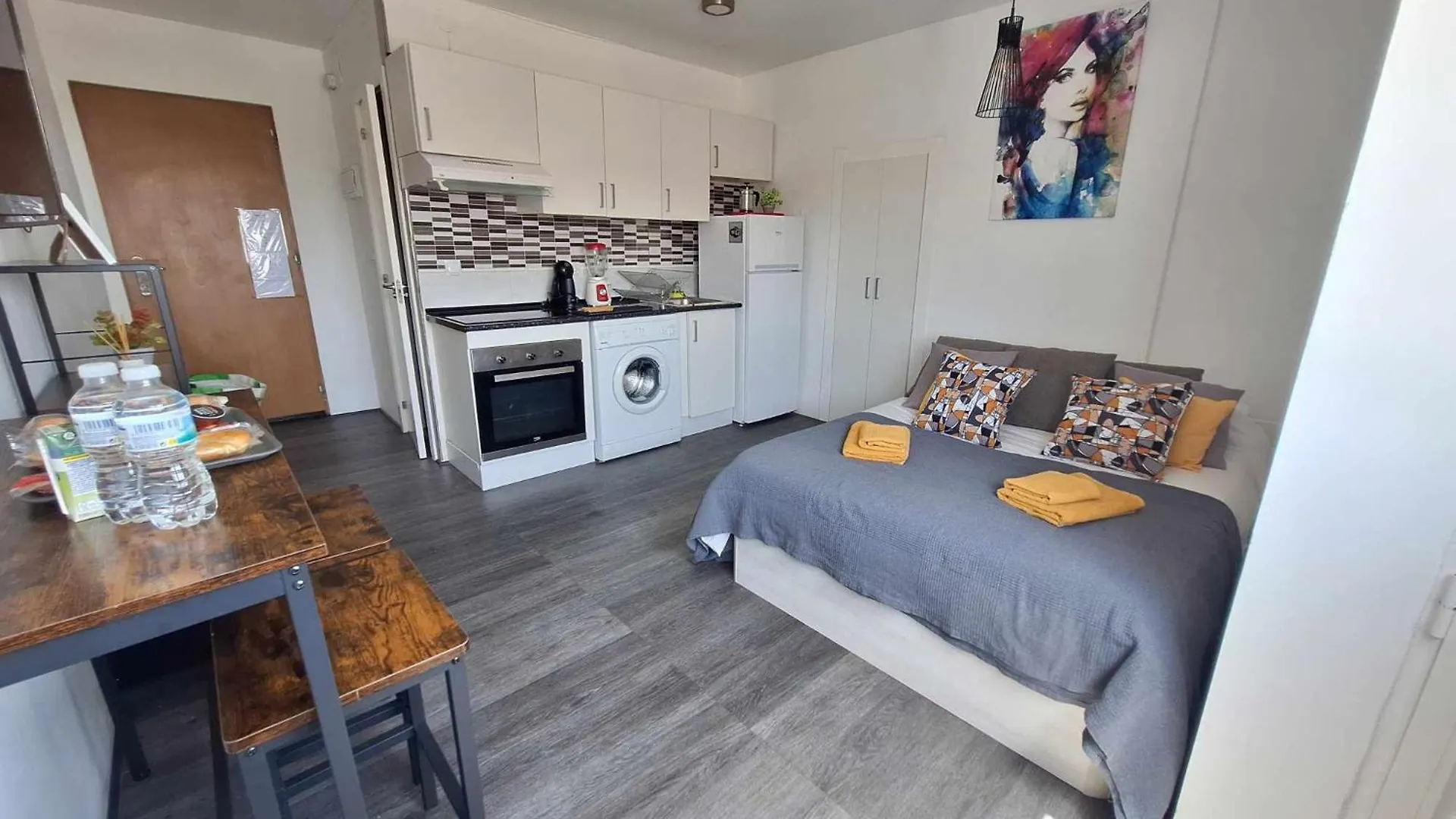 Apartament Casa Zoe - Apartamentos En Suite Budha - Buenas Vibras! Edificio #Lasnaciones Benalmádena